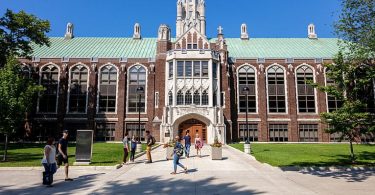 Apply for University of Windsor Open Entrance Scholarship